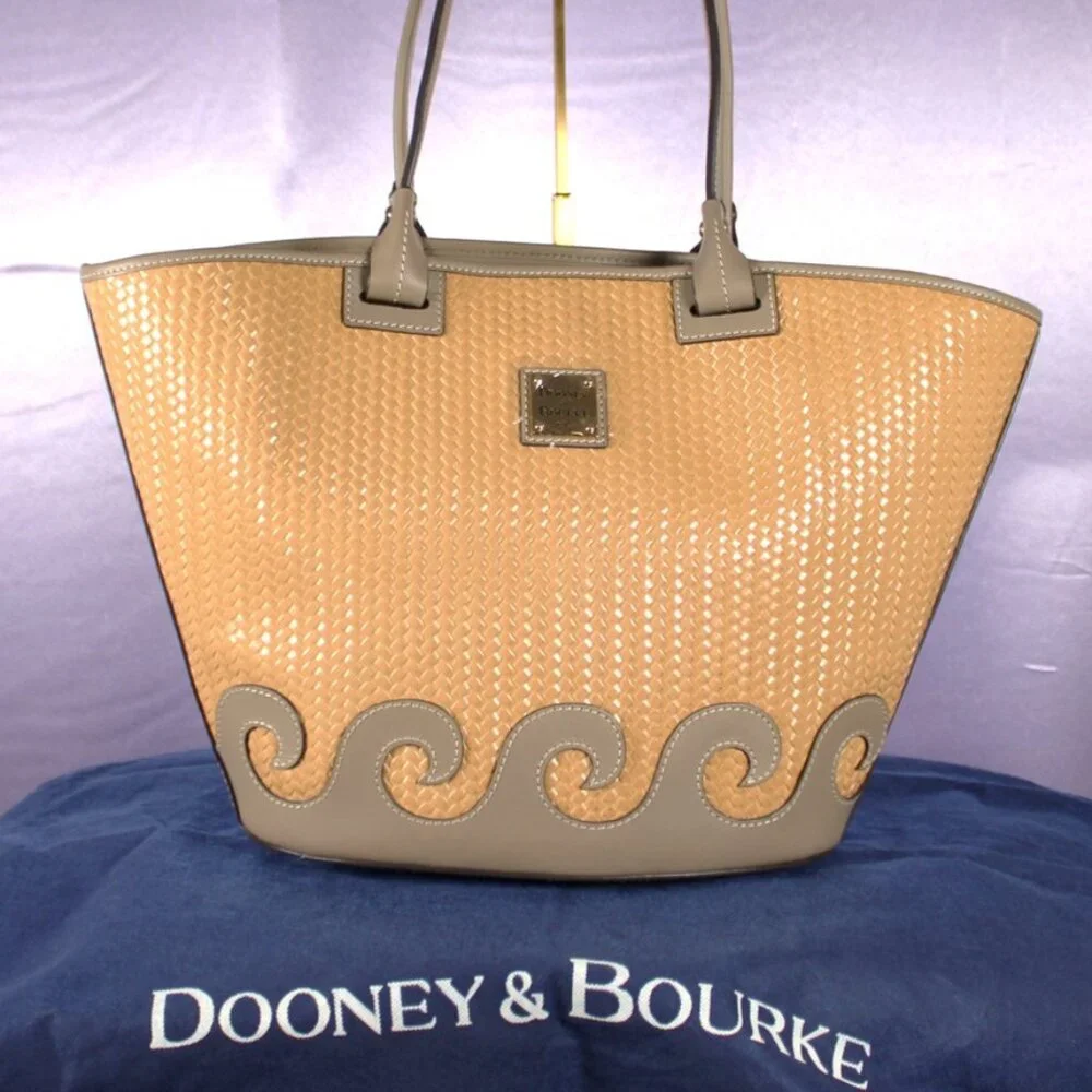 Dooney & Bourke Woven Straw-Look Tote Bag Tan Taupe NWOT - Picture 2 of 12